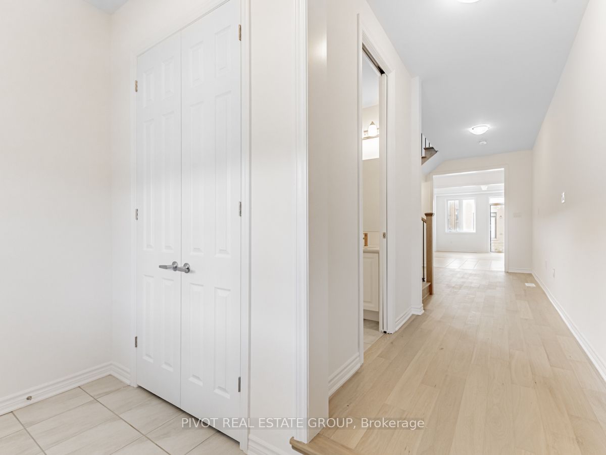 39 Waterfront Cres