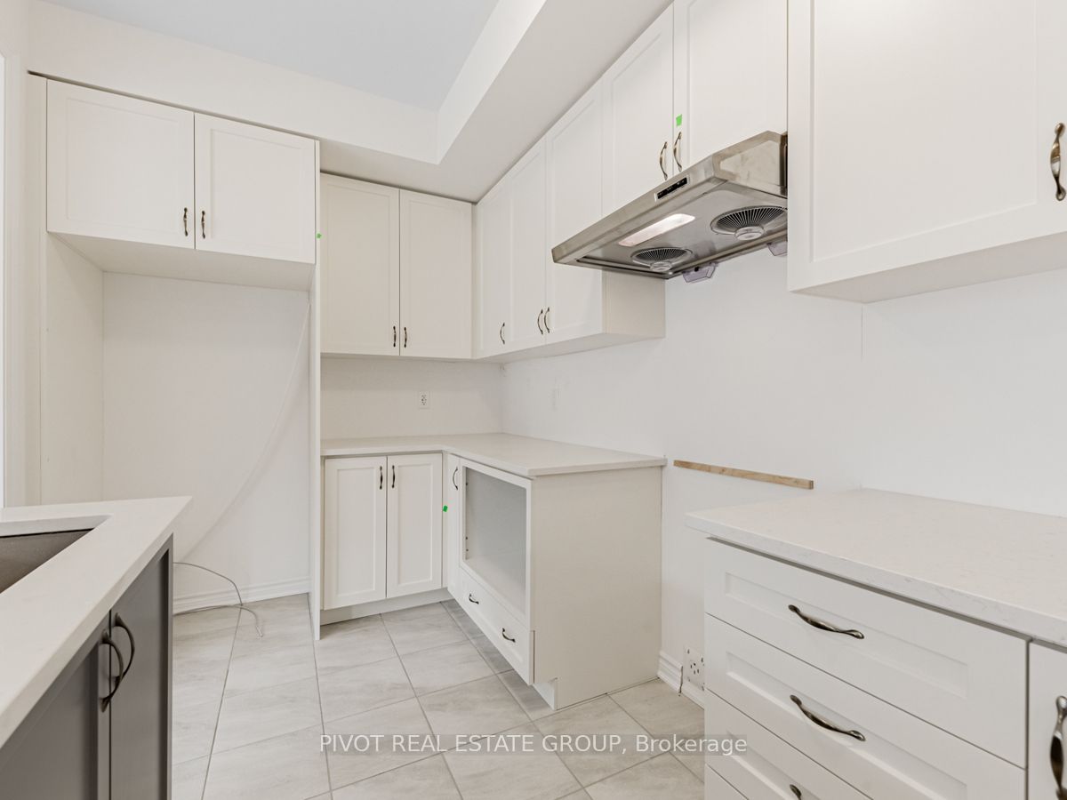 39 Waterfront Cres