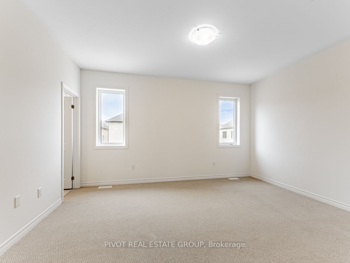 39 Waterfront Cres