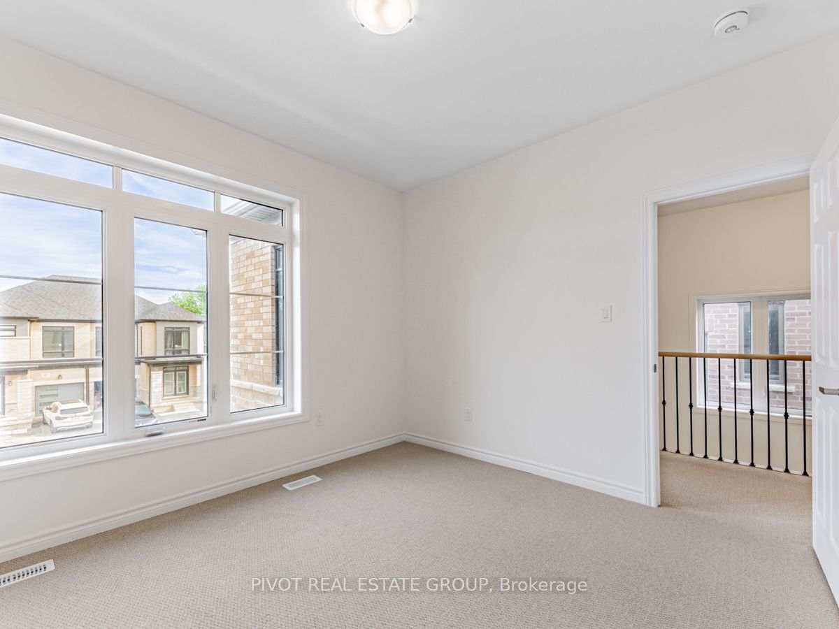 39 Waterfront Cres