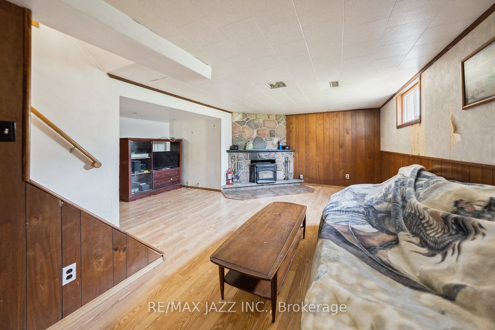 19020 Simcoe St