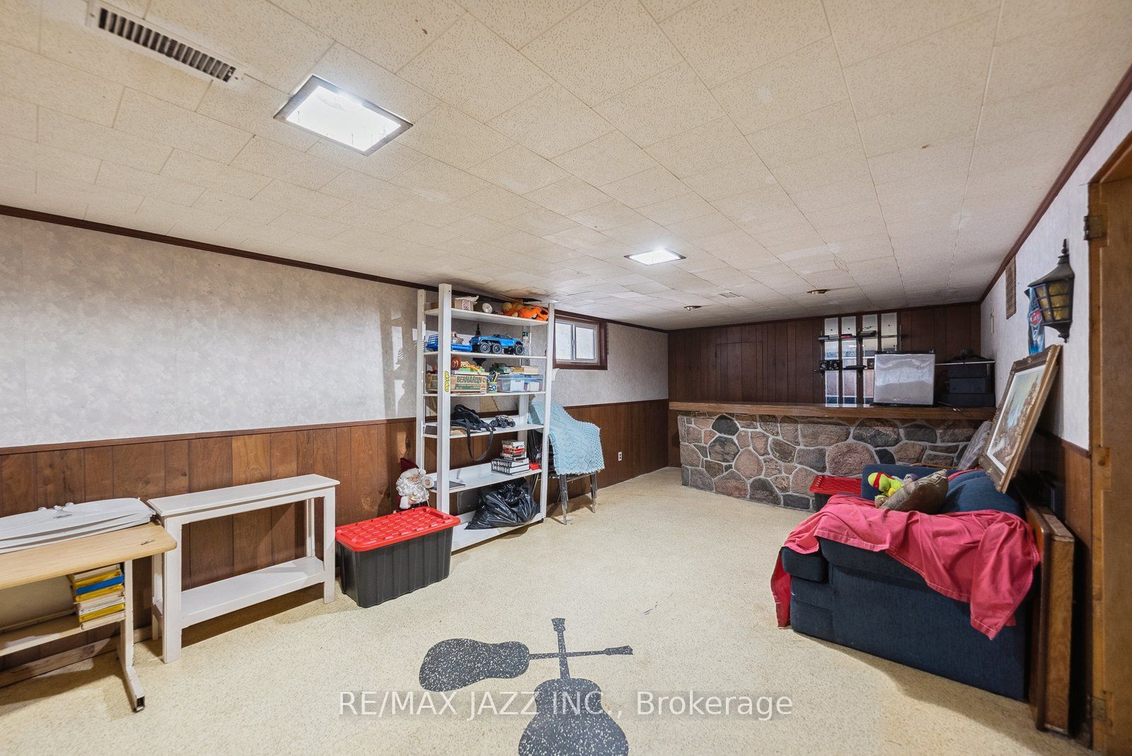 19020 Simcoe St