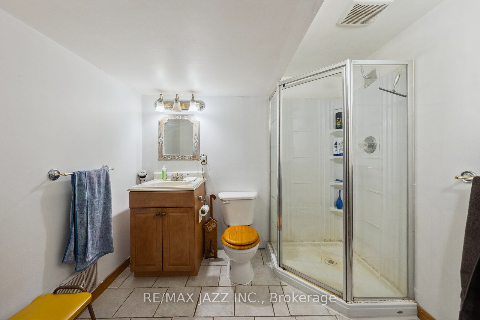 19020 Simcoe St