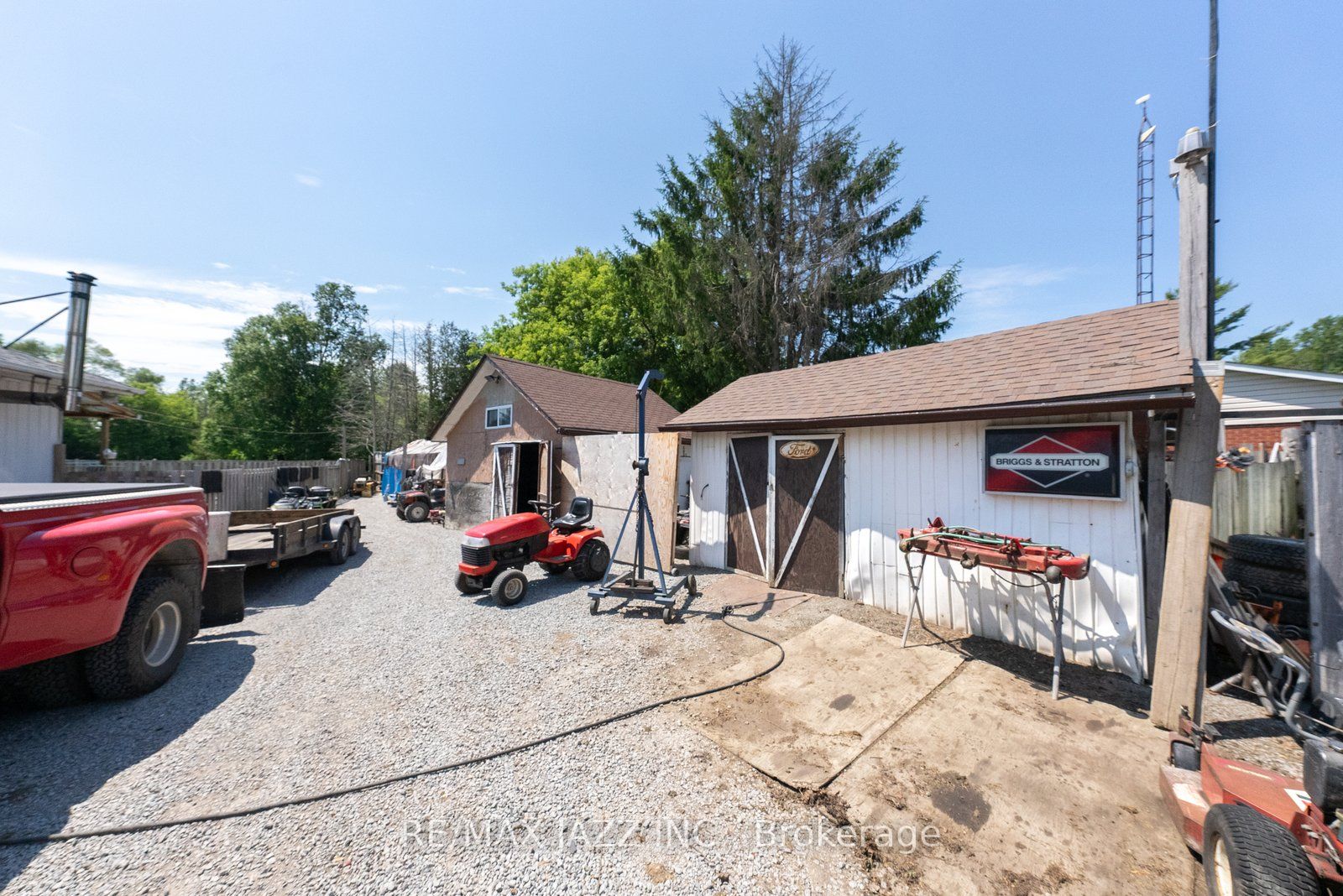 19020 Simcoe St