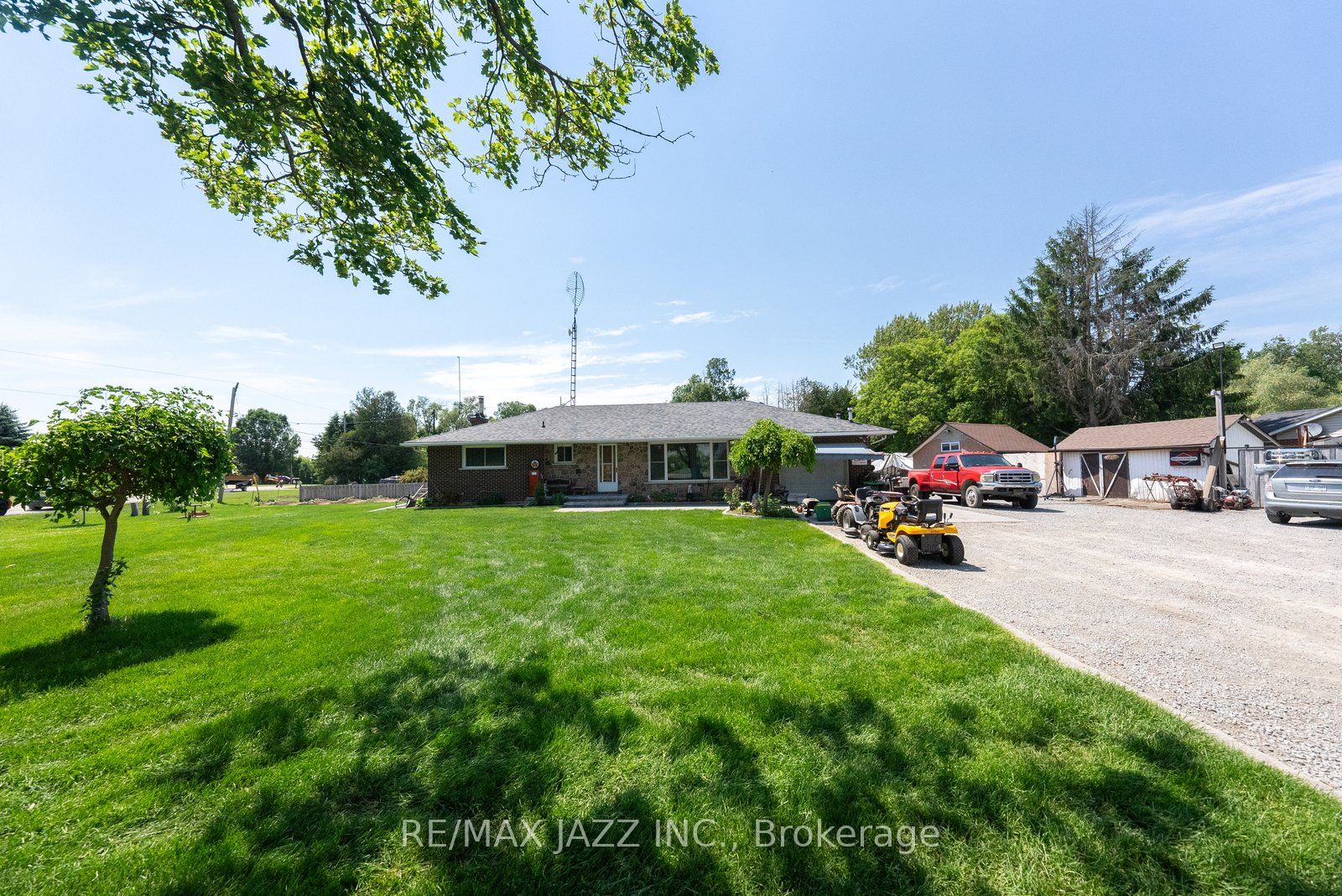 19020 Simcoe St