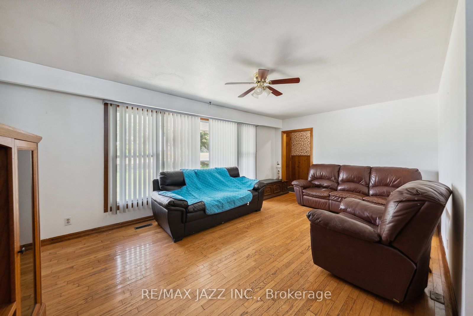 19020 Simcoe St