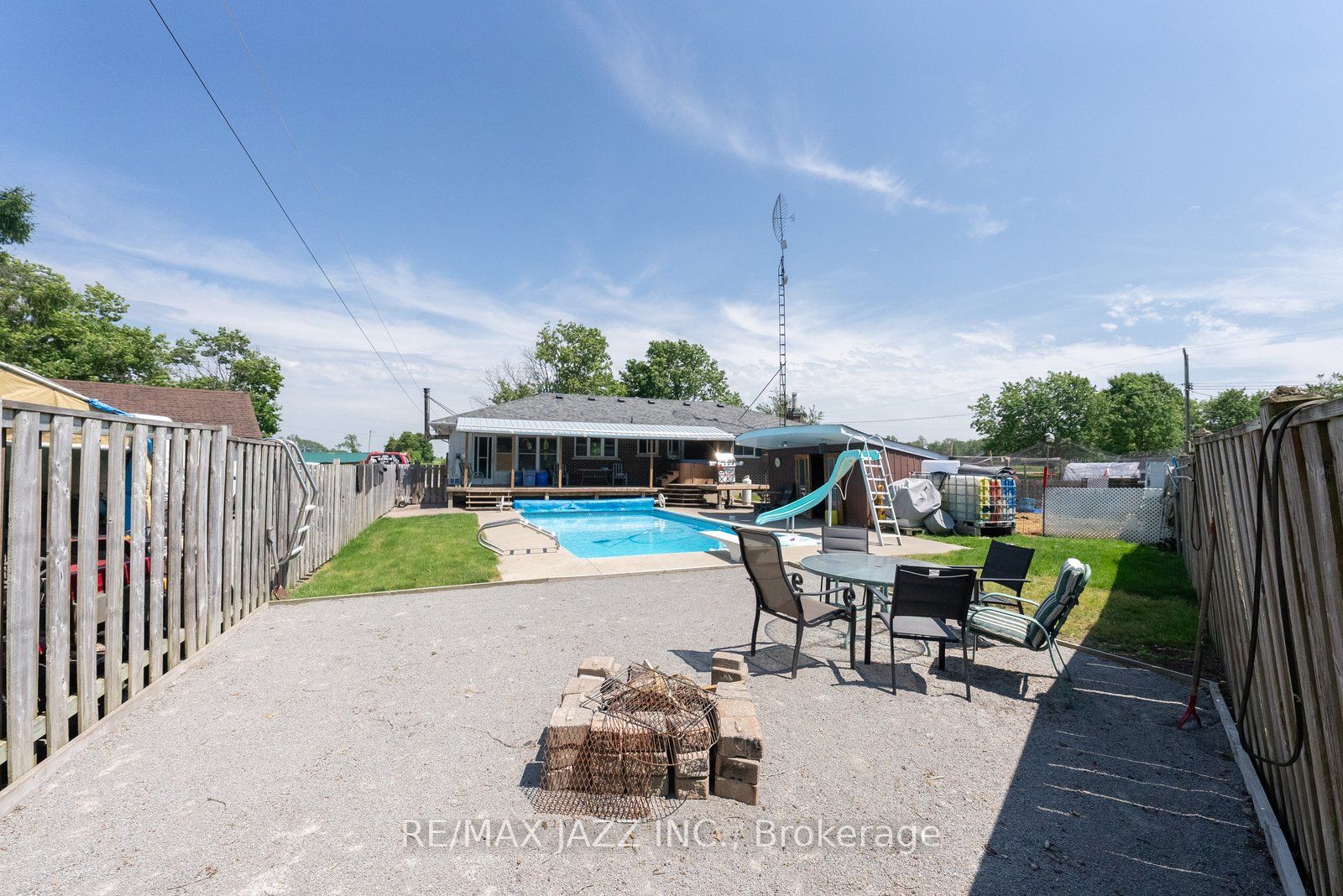 19020 Simcoe St