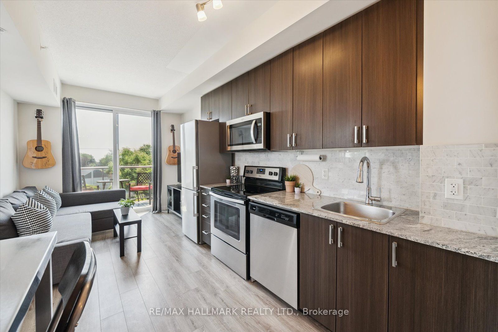 22 East Haven Dr, #523