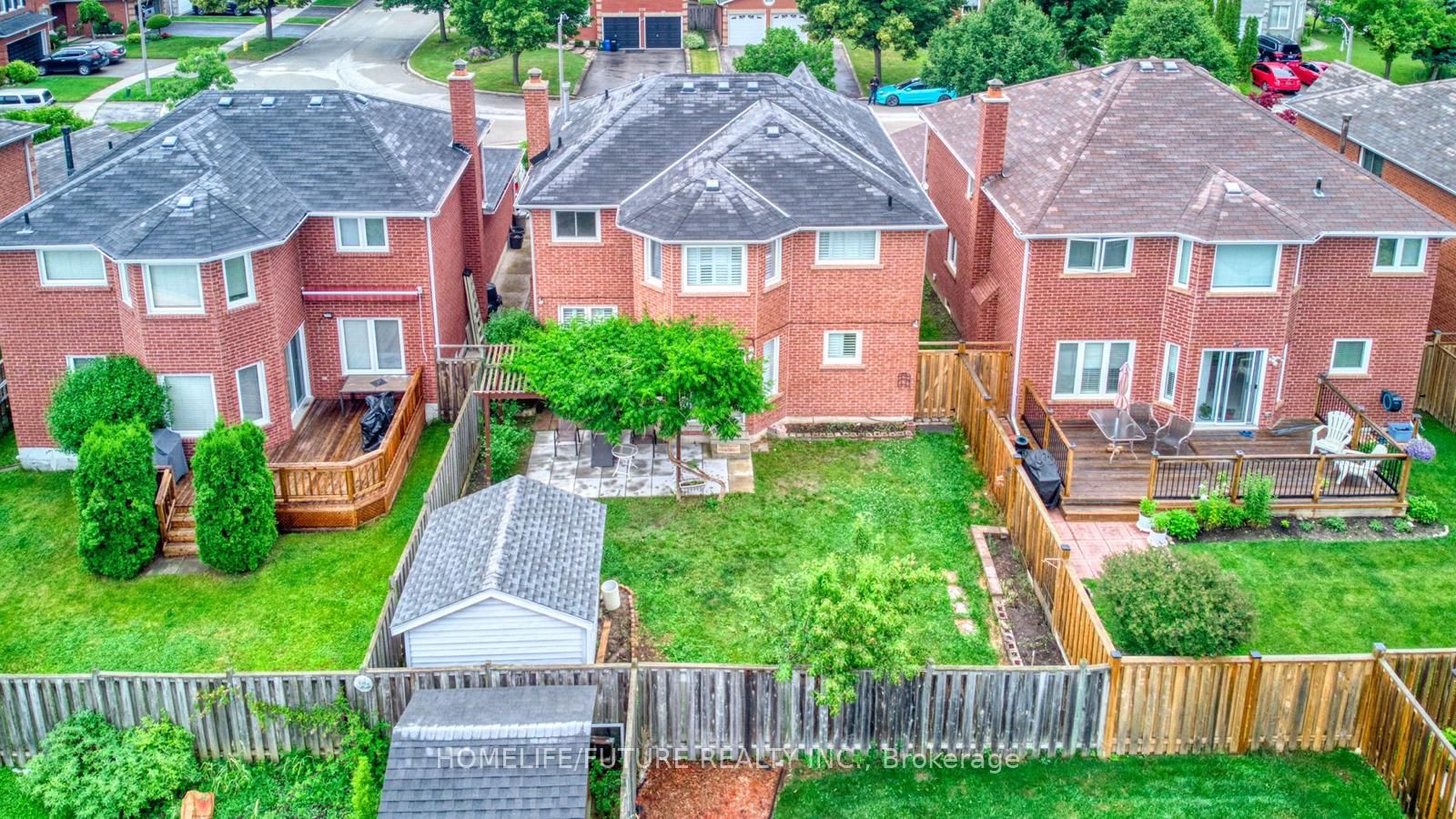 207 Mossbrook Square