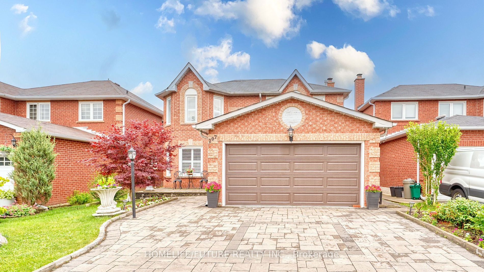 207 Mossbrook Square
