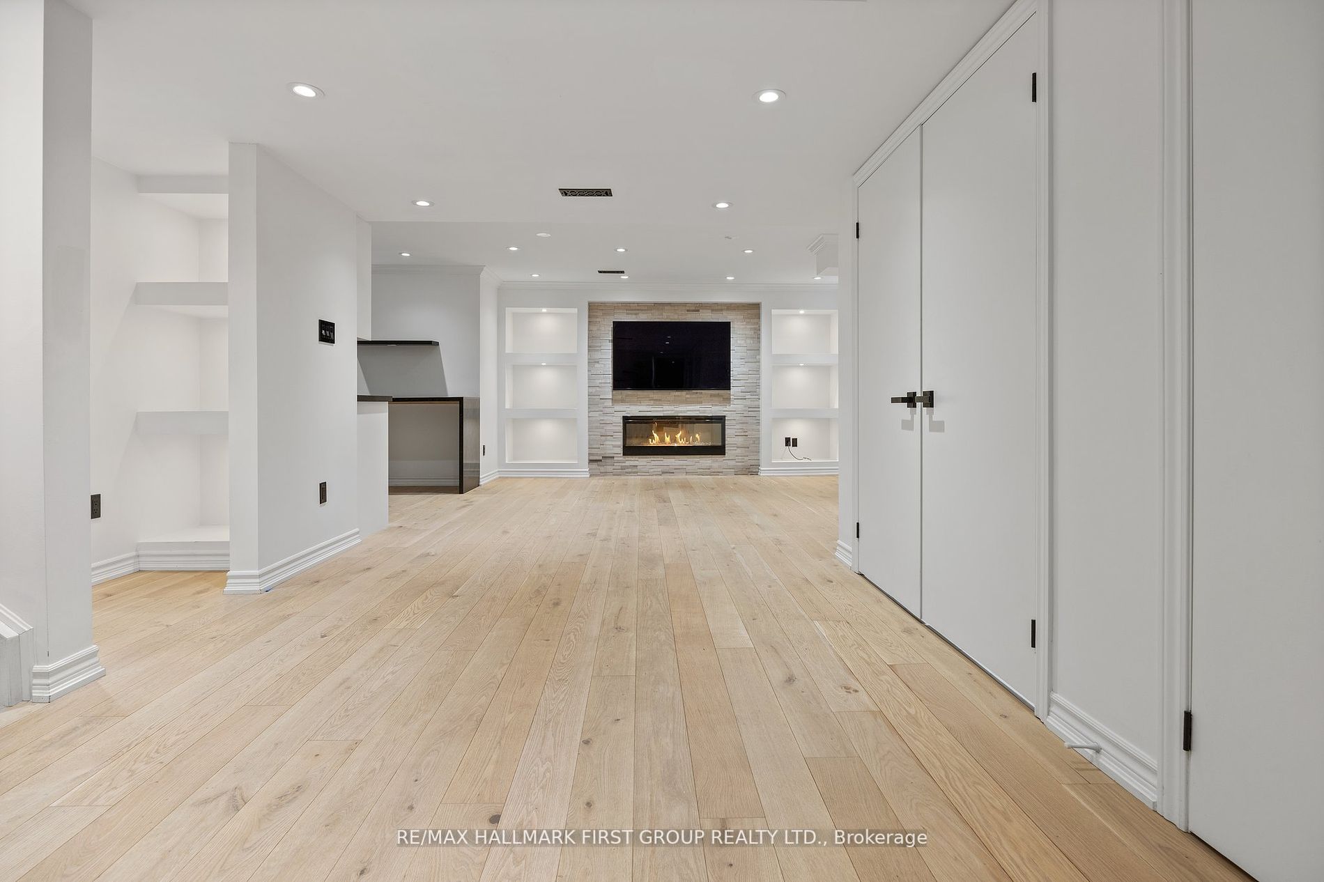1219 Cactus Crescent