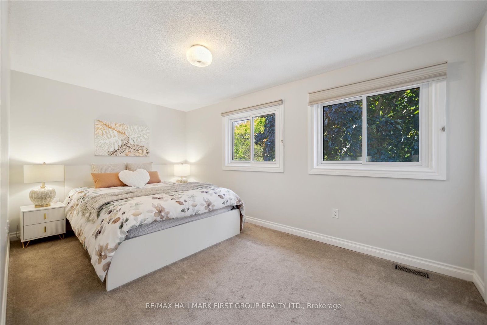 49 Fisher Crescent