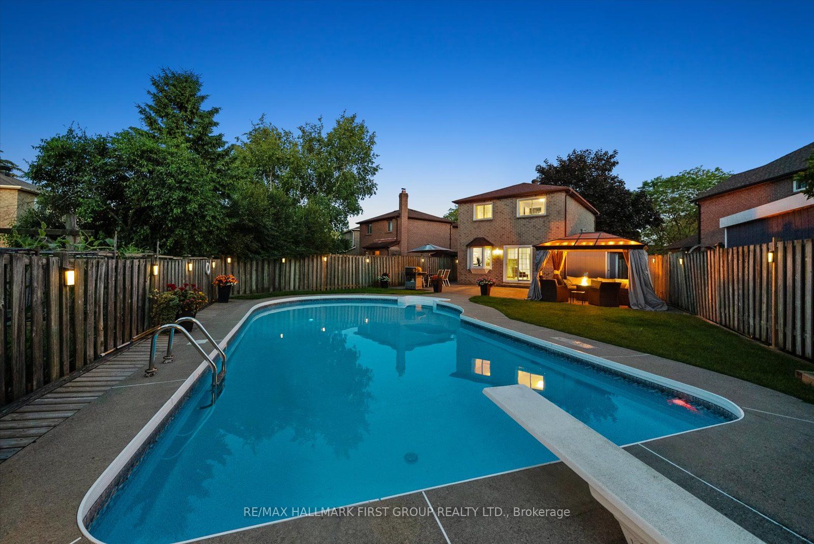 49 Fisher Crescent