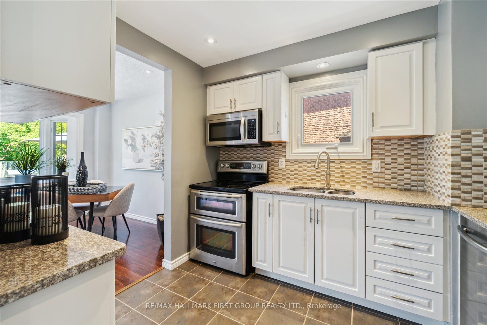 49 Fisher Crescent