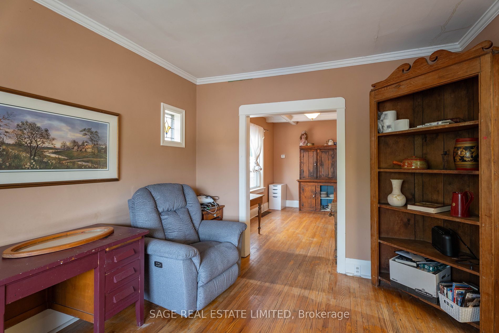 548 Glebeholme Blvd