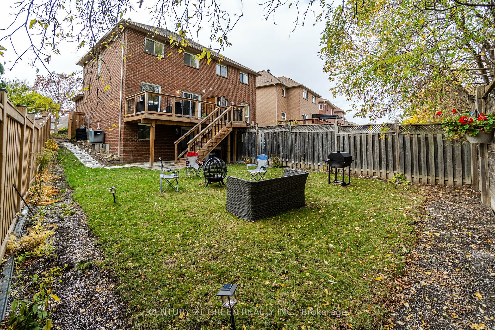 1610 Autumn Cres