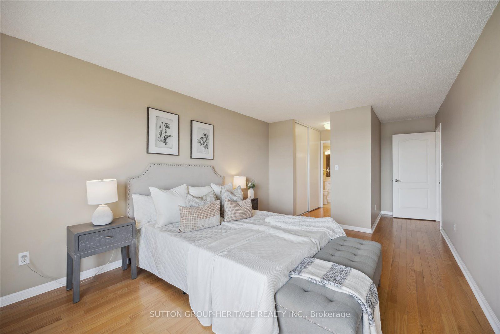712 Rossland Road E, #PH #6