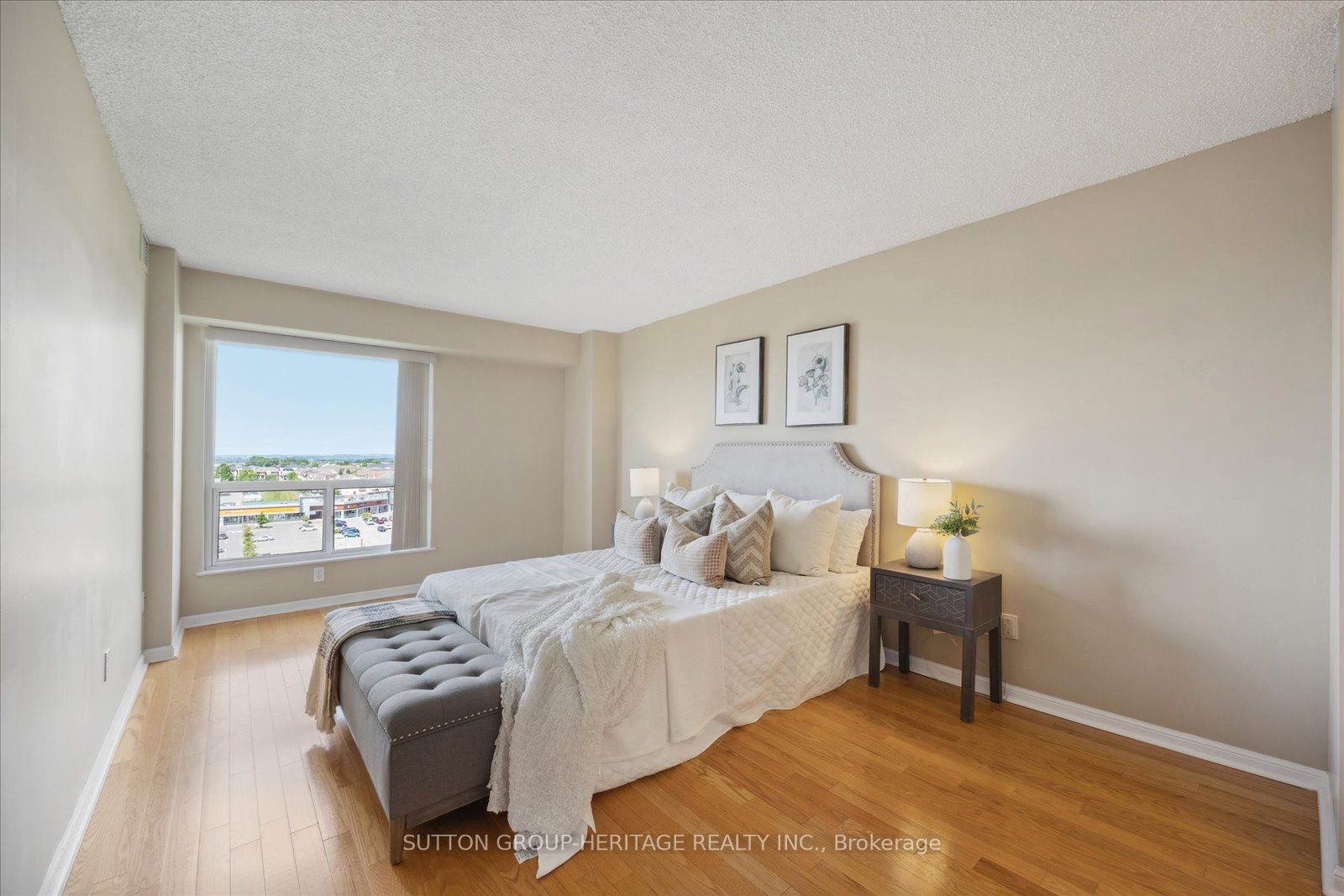 712 Rossland Road E, #PH #6