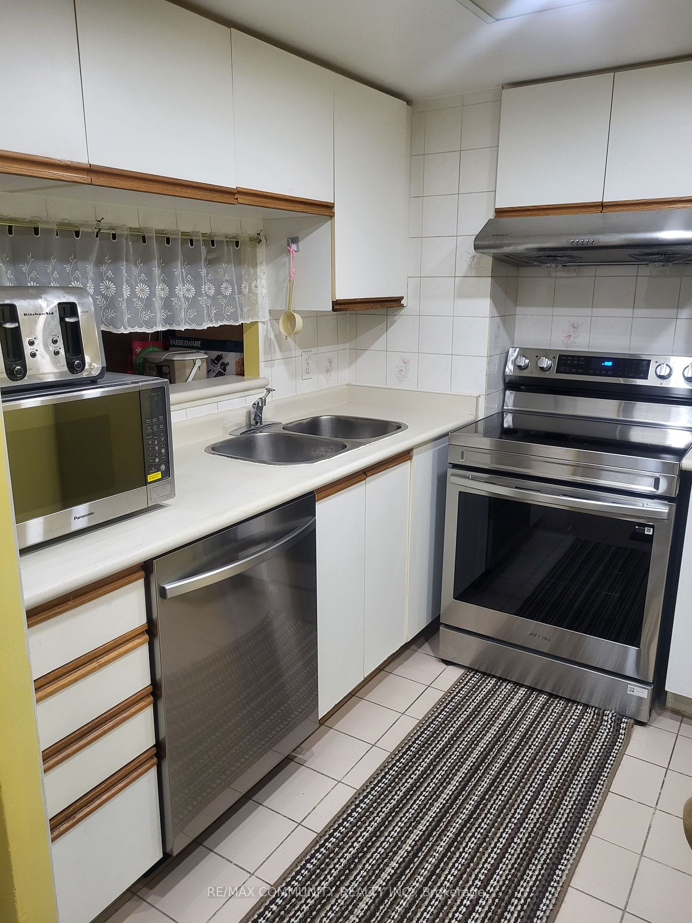 1470 Midland Avenue, #511