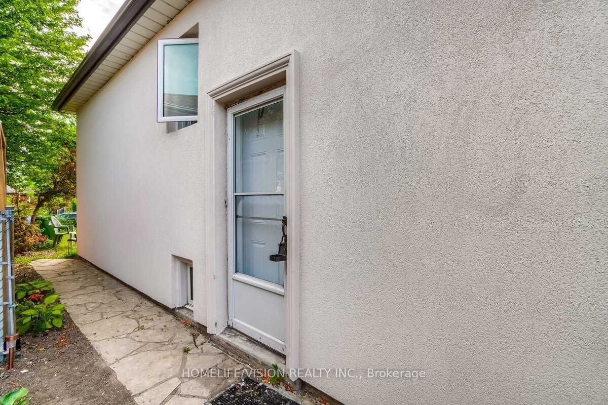 44 Armitage Drive