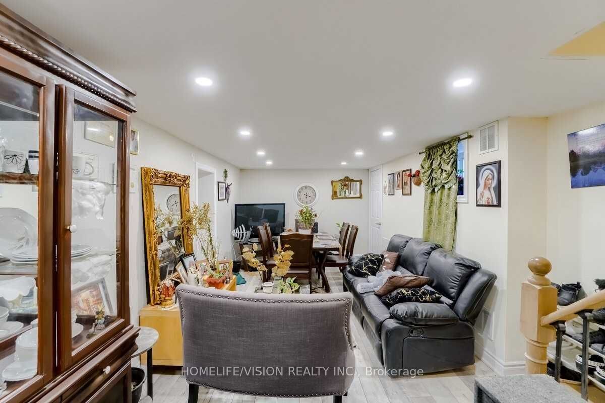 44 Armitage Drive