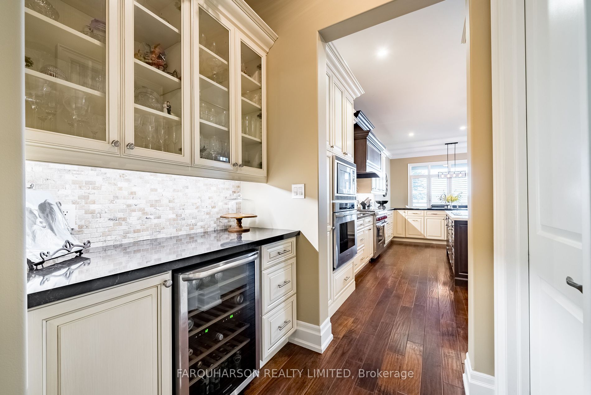 100 Ambleside Drive