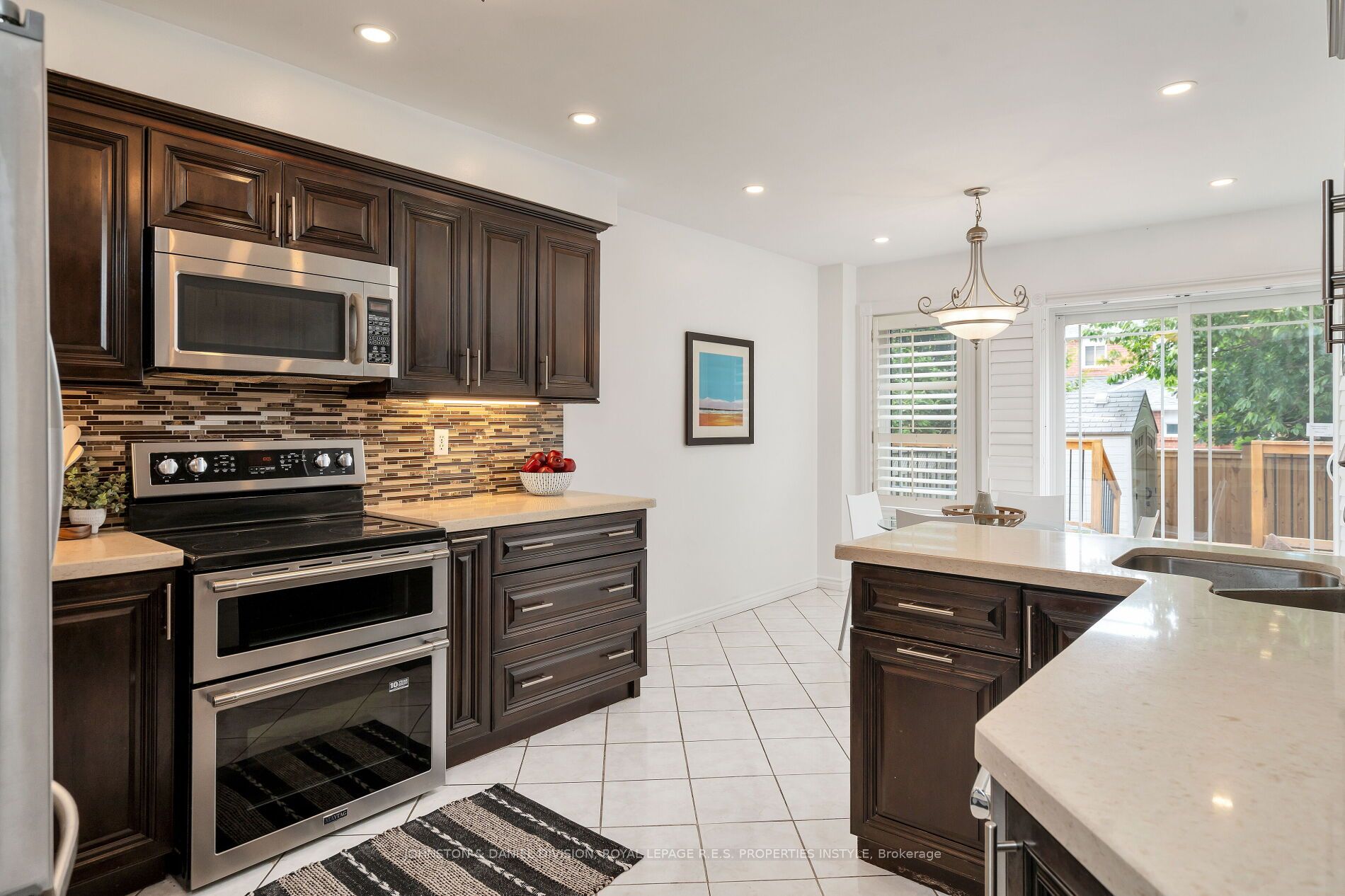 31 Kerrison Drive W