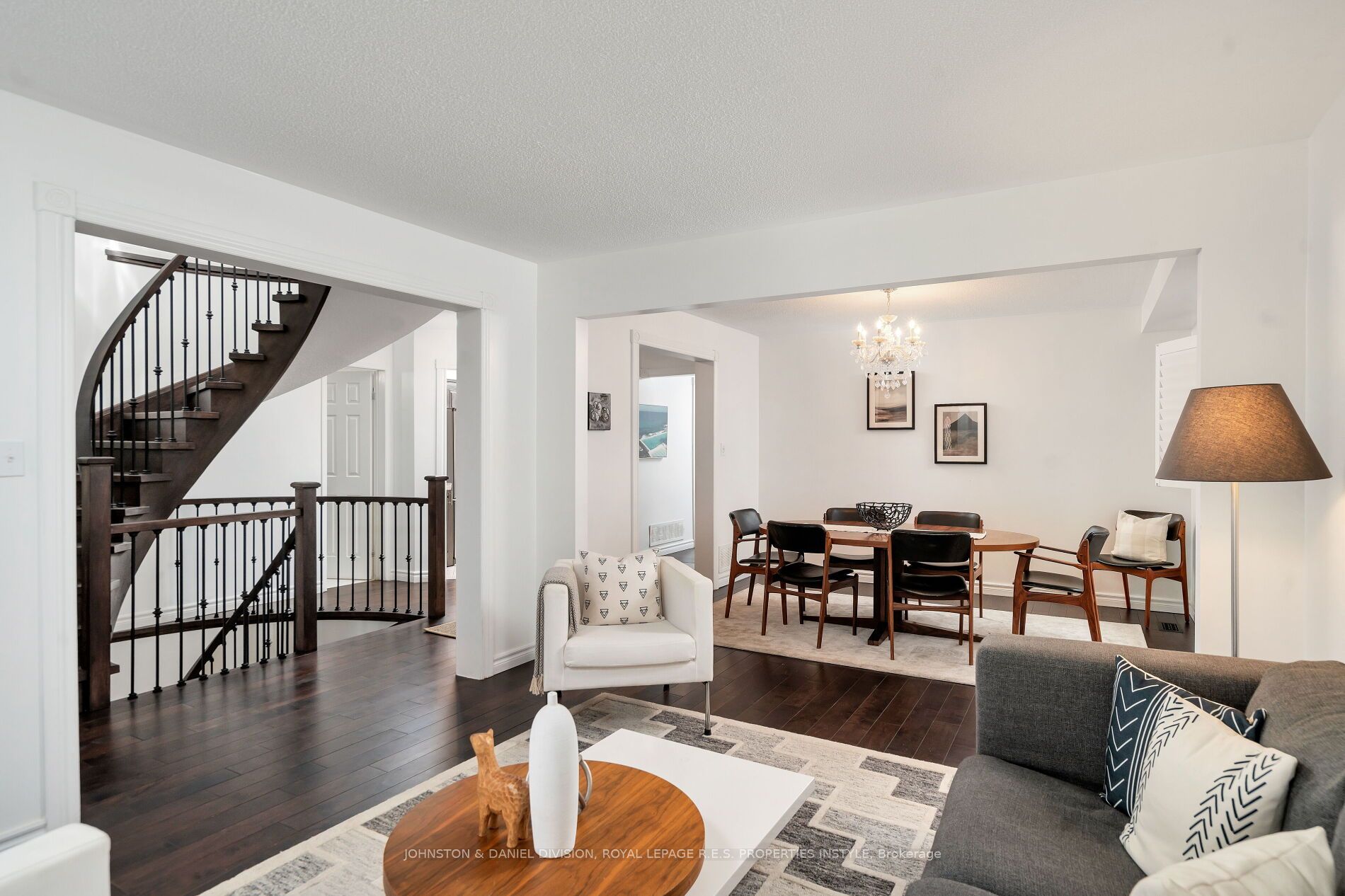 31 Kerrison Drive W