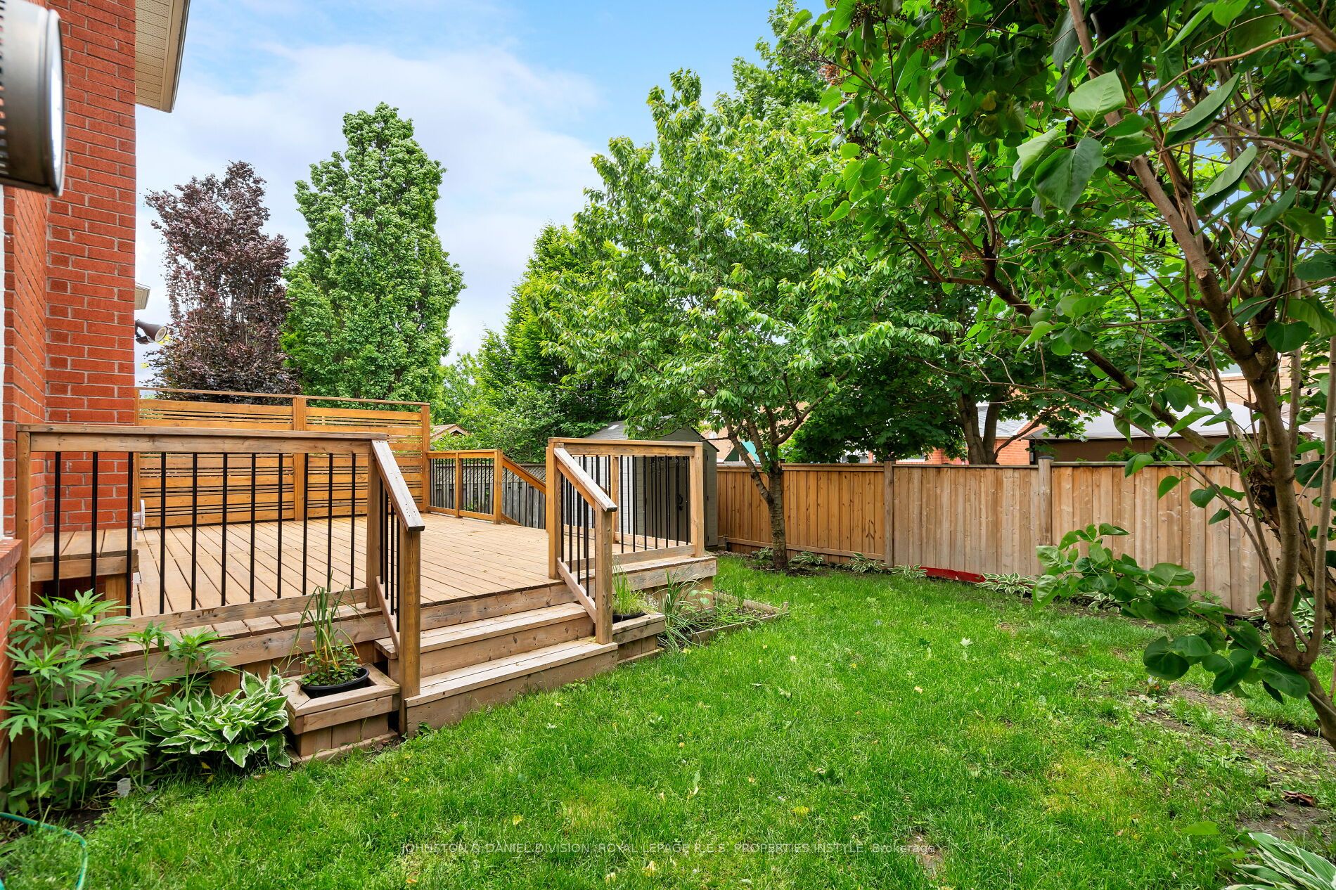 31 Kerrison Drive W