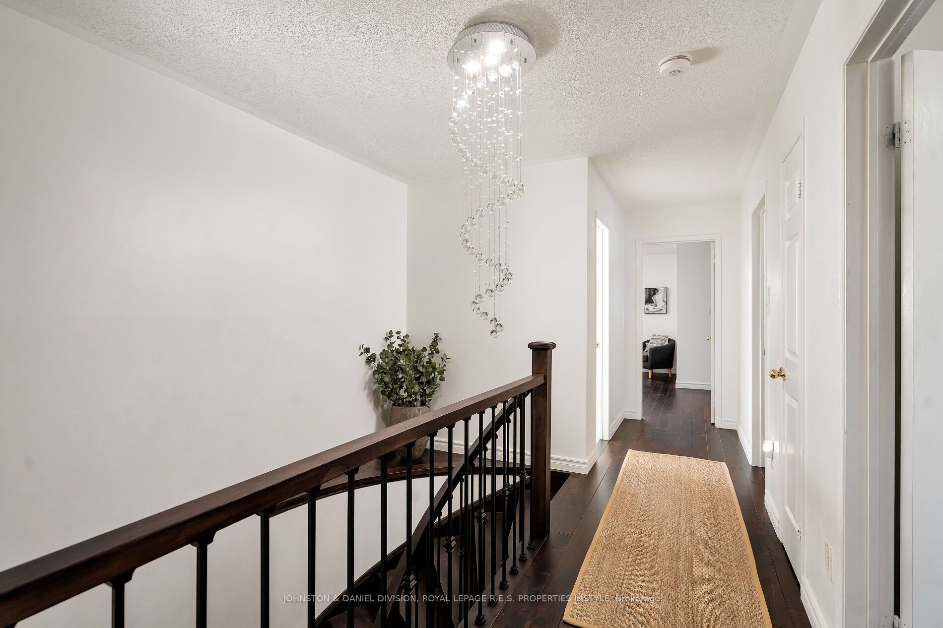 31 Kerrison Drive W