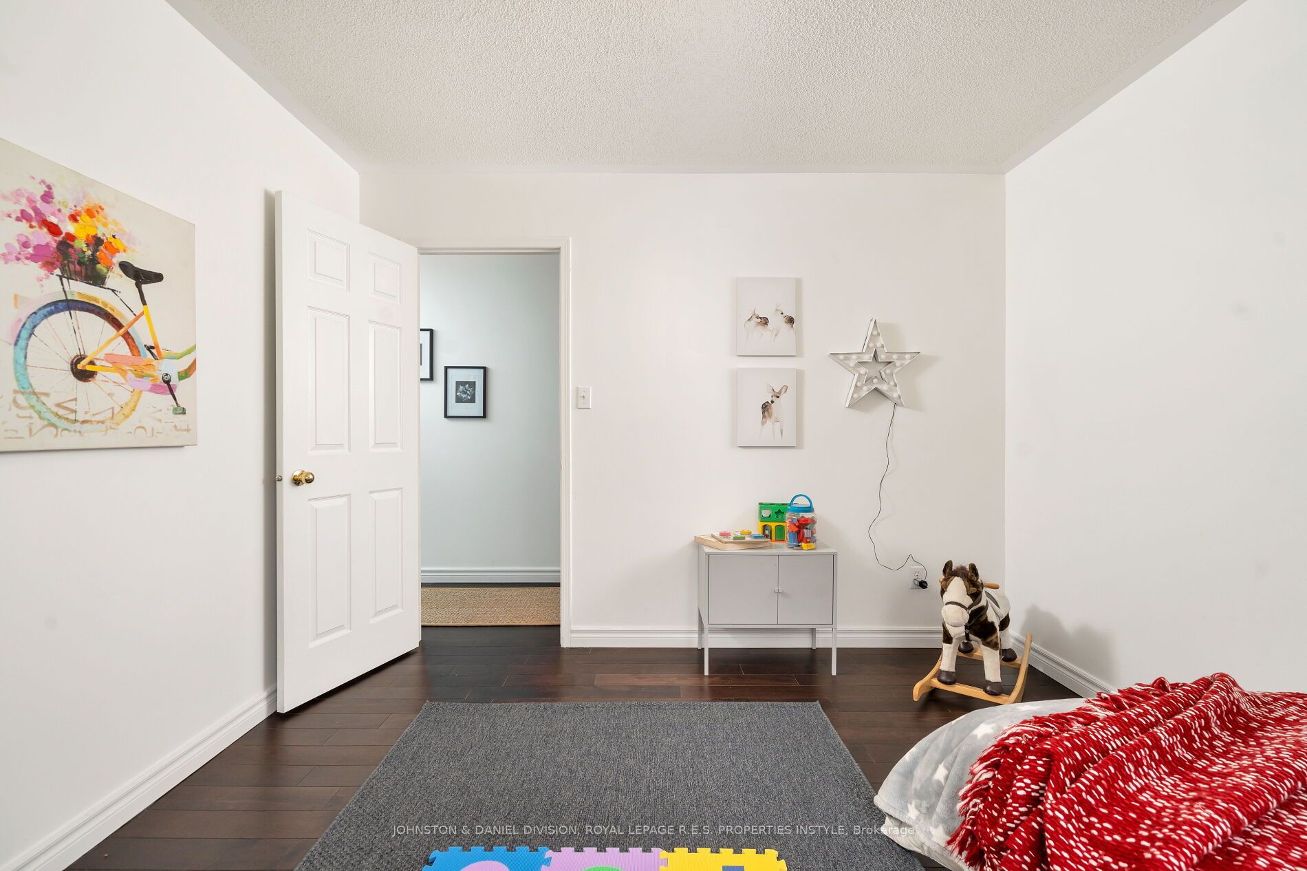 31 Kerrison Drive W