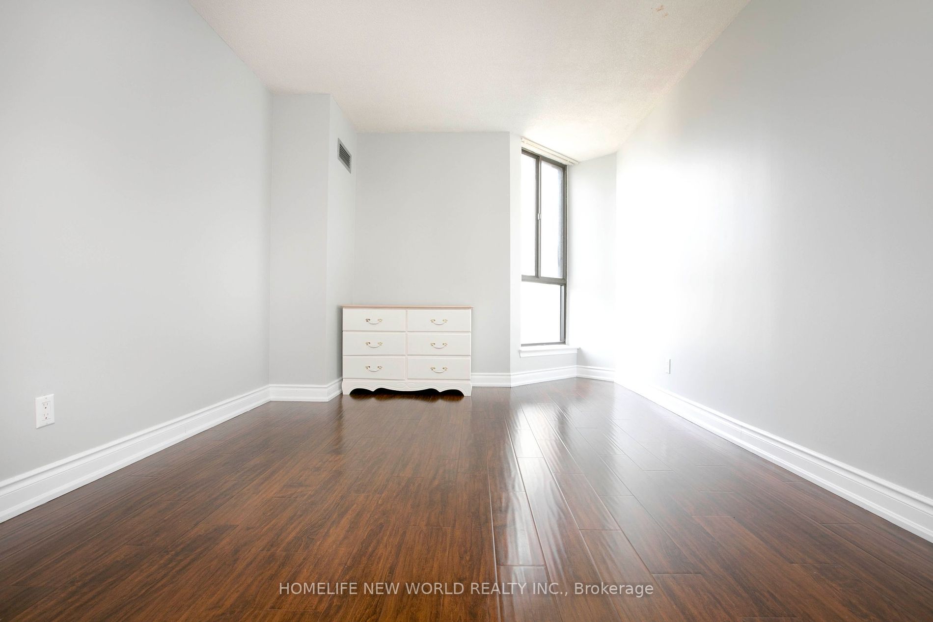 25 Bamburgh Circ, #1735