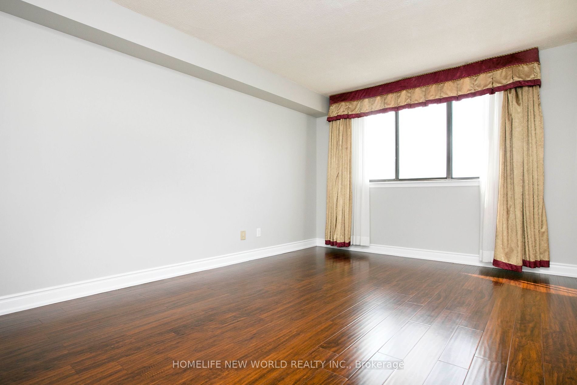 25 Bamburgh Circ, #1735