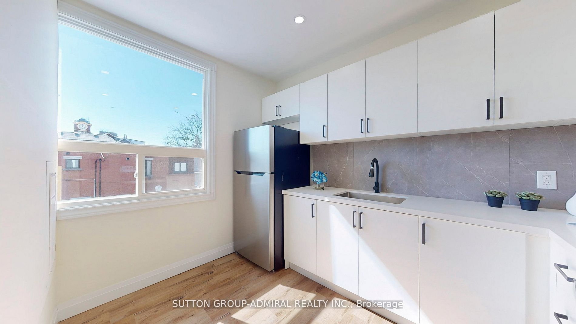 1930 Queen Street E #Upper 1