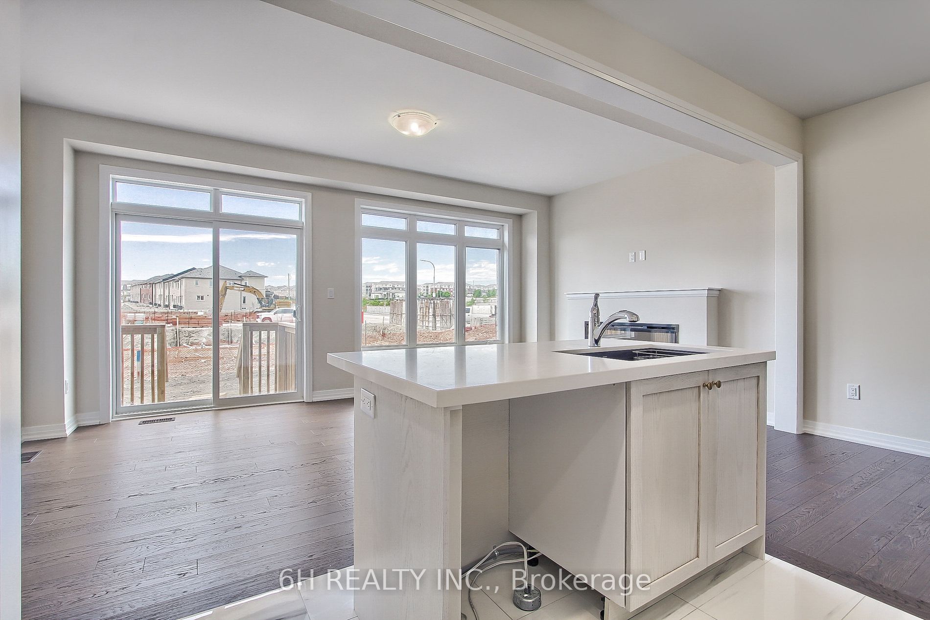 2616 Hibiscus Drive
