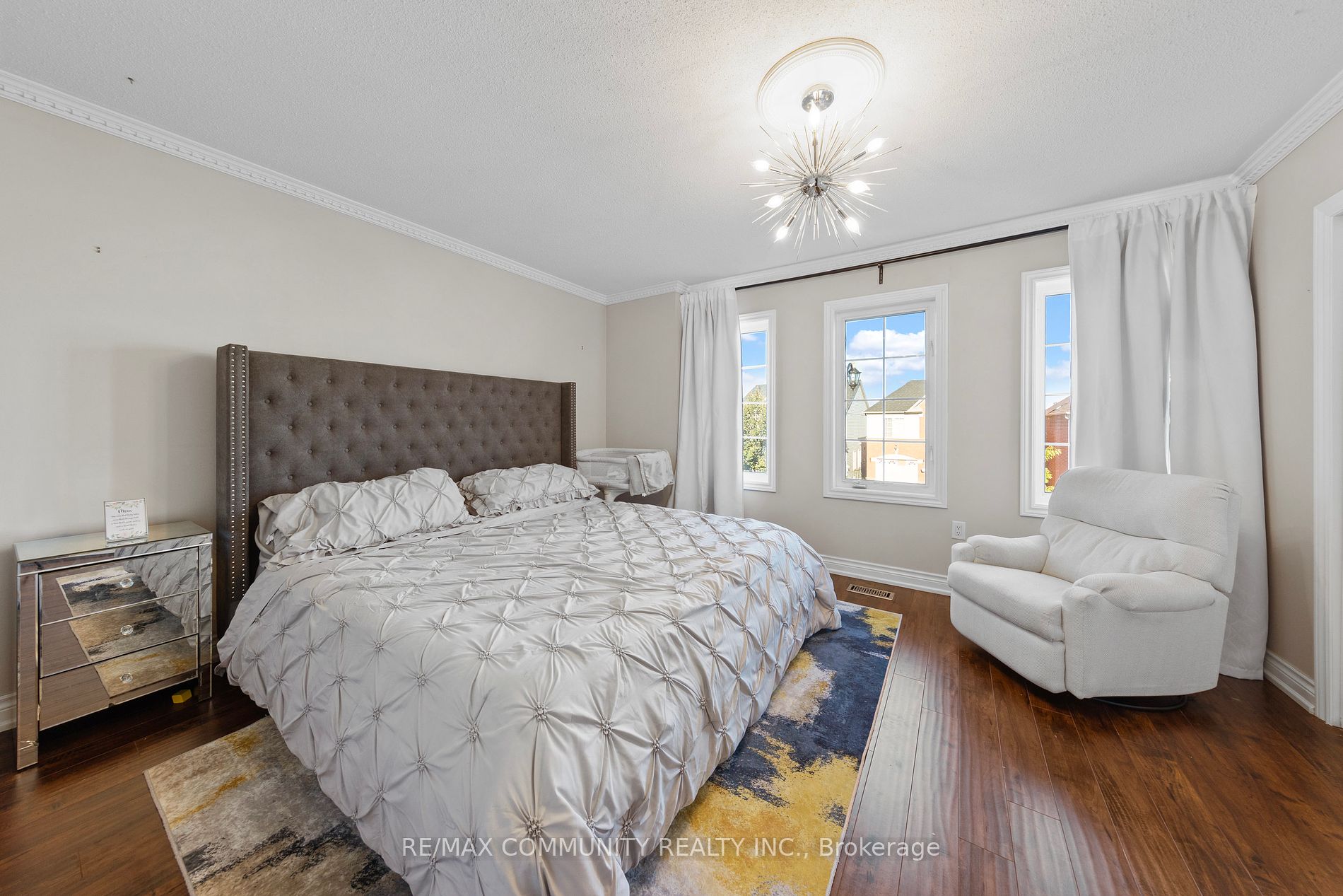 73 Mcsweeney Cres