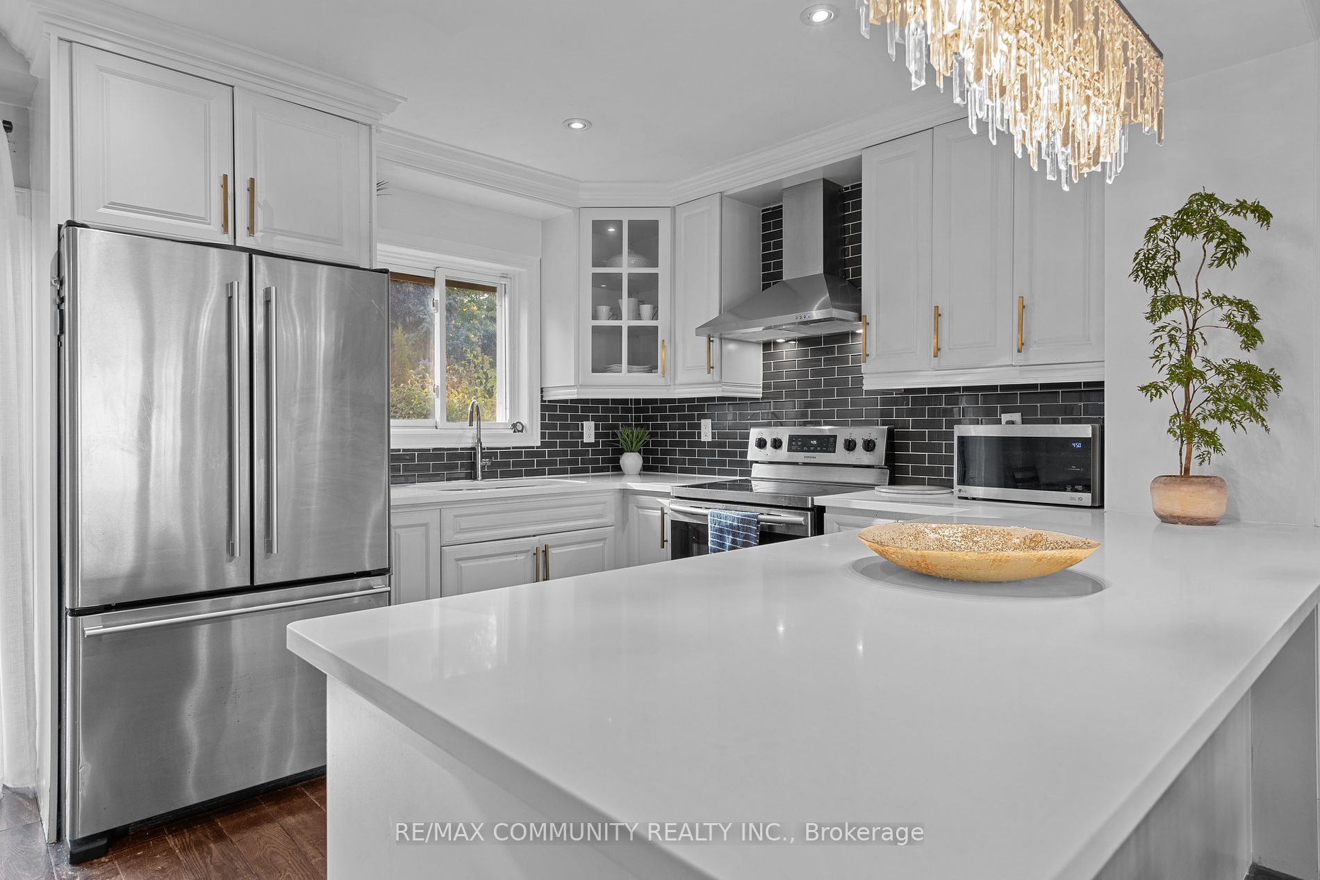 73 Mcsweeney Cres