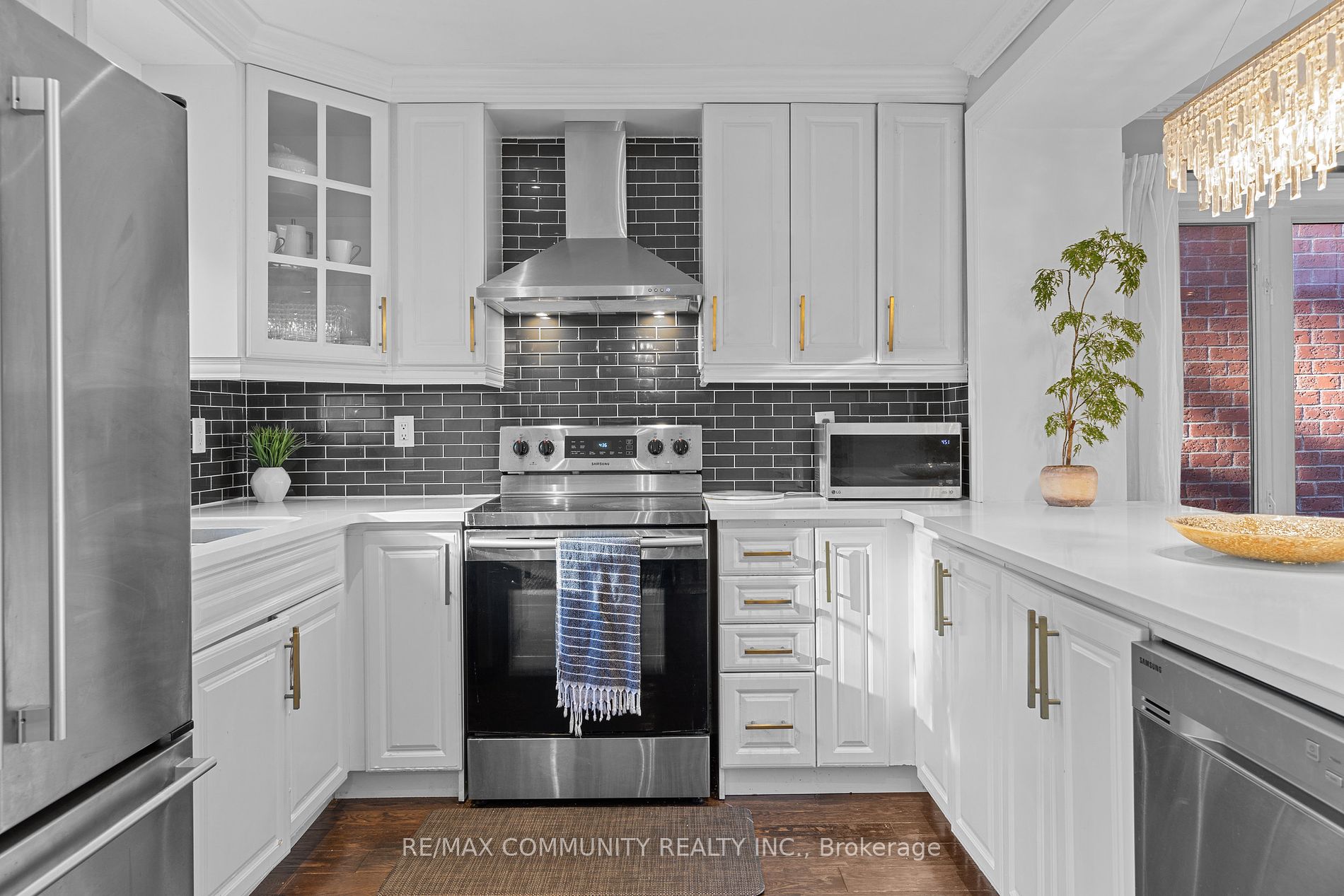 73 Mcsweeney Cres