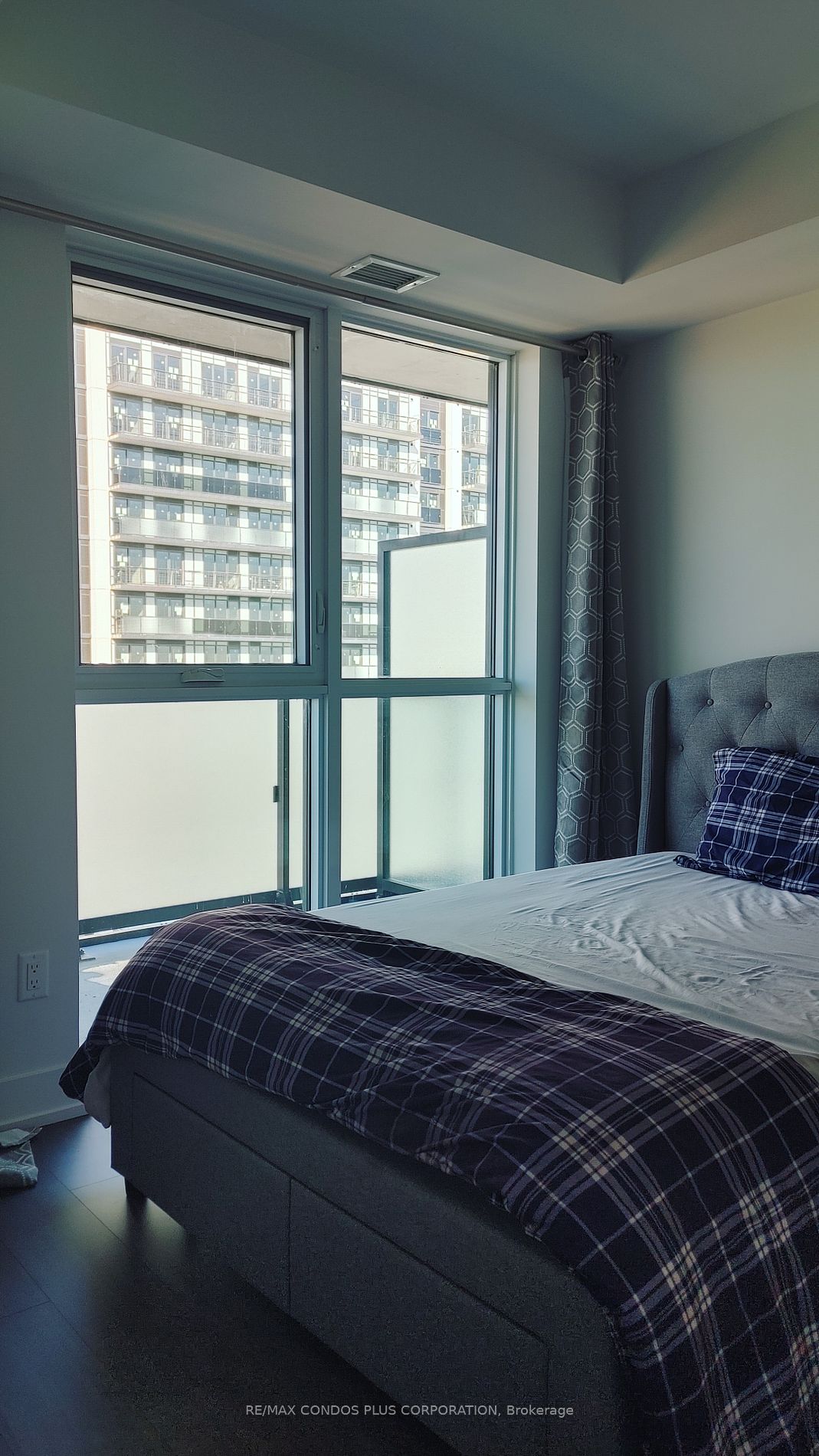 2550 Simcoe Street N #2214