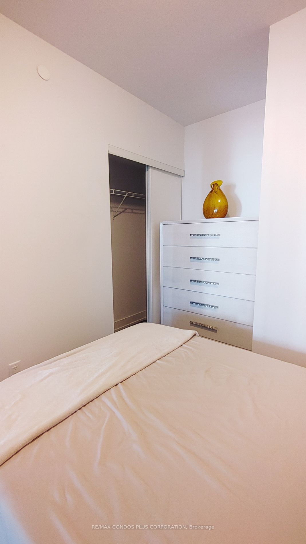 2550 Simcoe Street N #2214