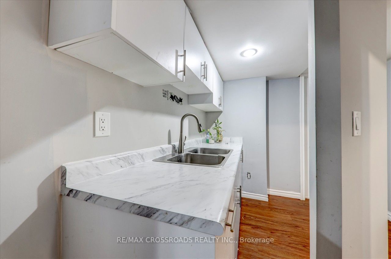 32 Dart Court