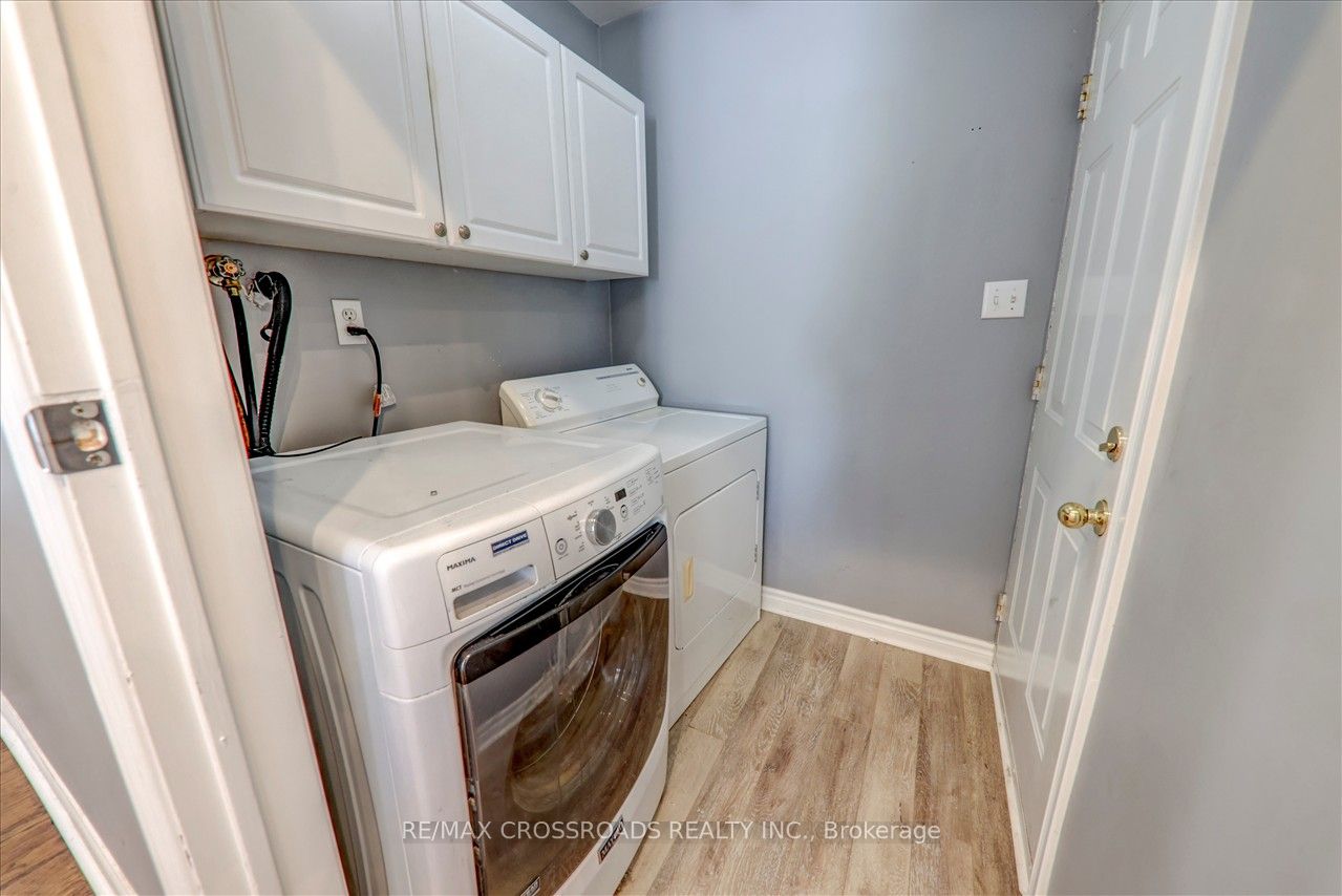 32 Dart Court