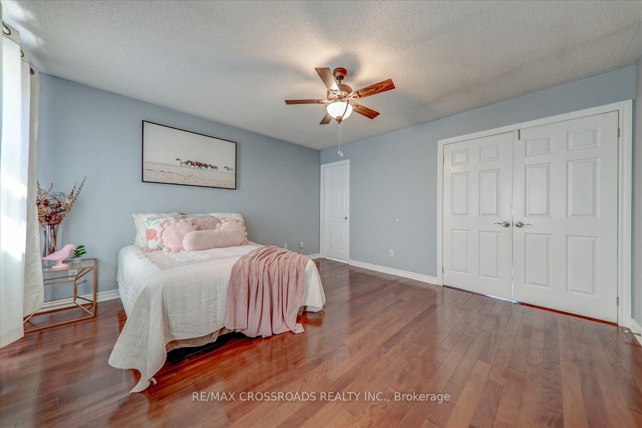 32 Dart Court