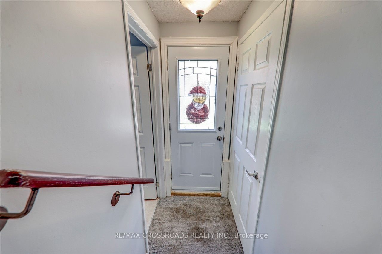 32 Dart Court