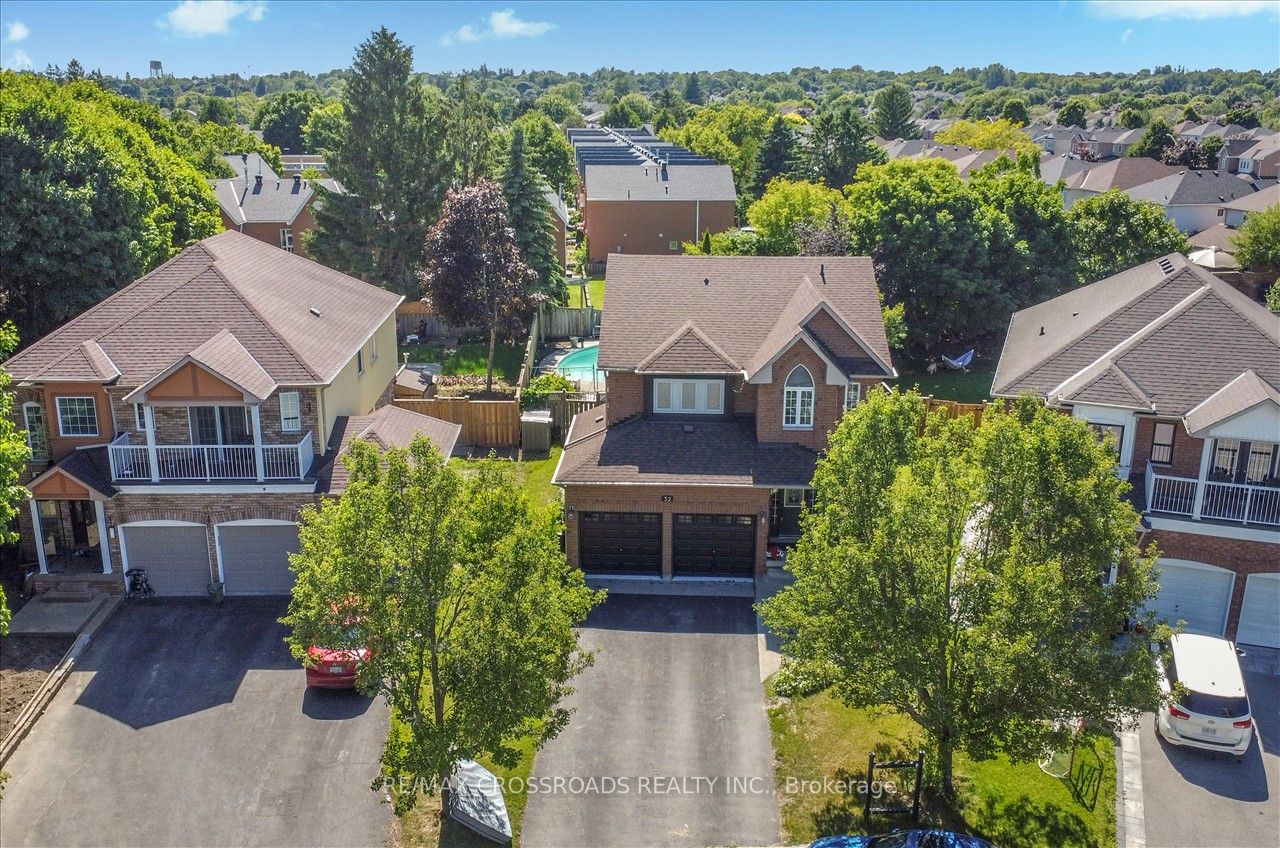 32 Dart Court