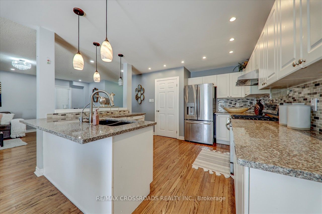 32 Dart Court