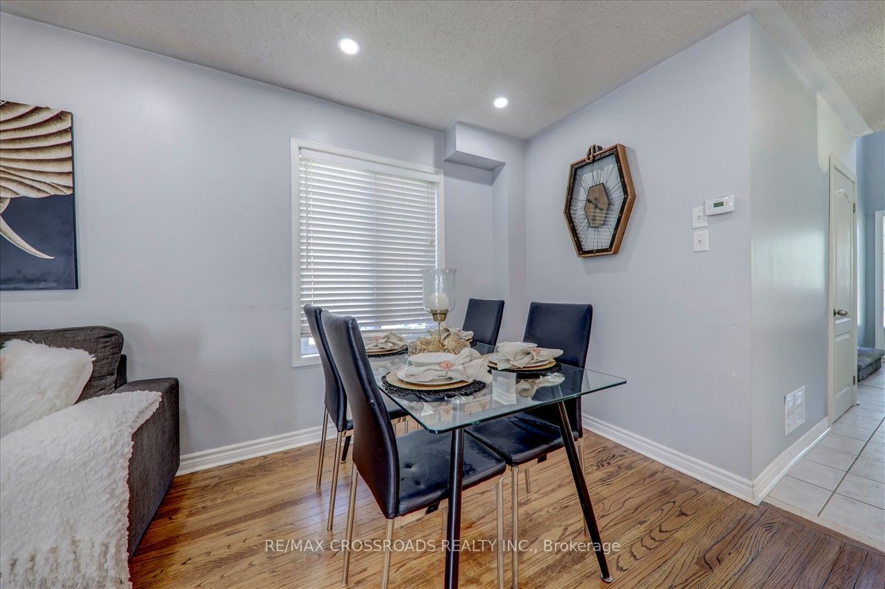 32 Dart Court
