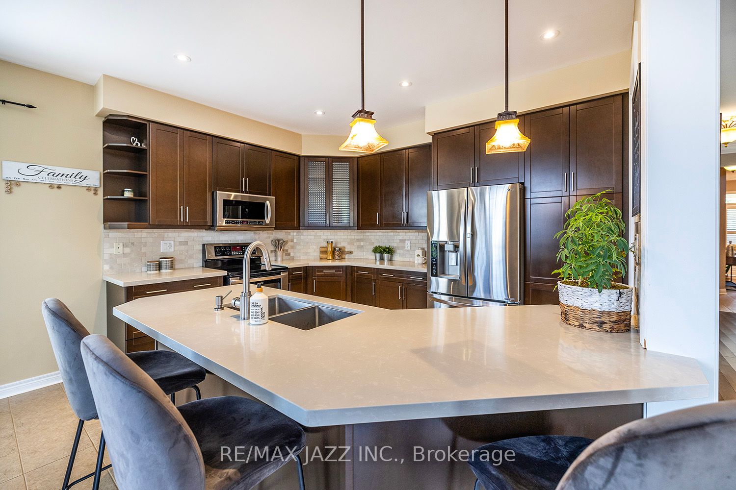 217 Glenabbey Drive