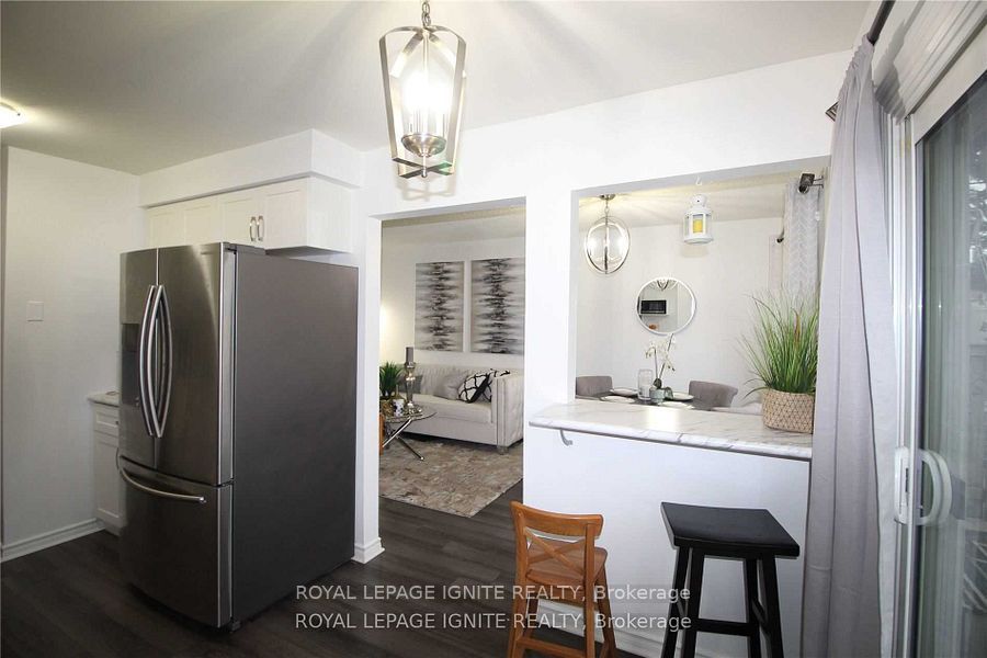 31 Parker Cres, #17