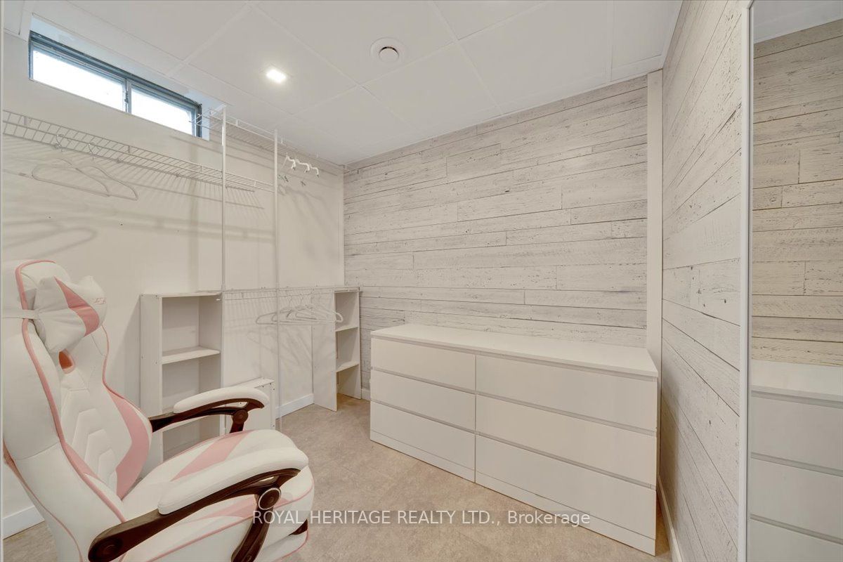 107 Clayton Crescent